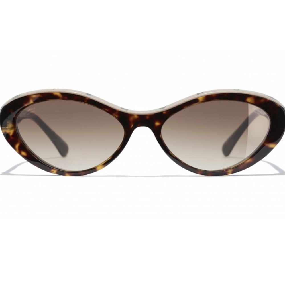 Tortoise Shell Cat-Eye Sunglasses